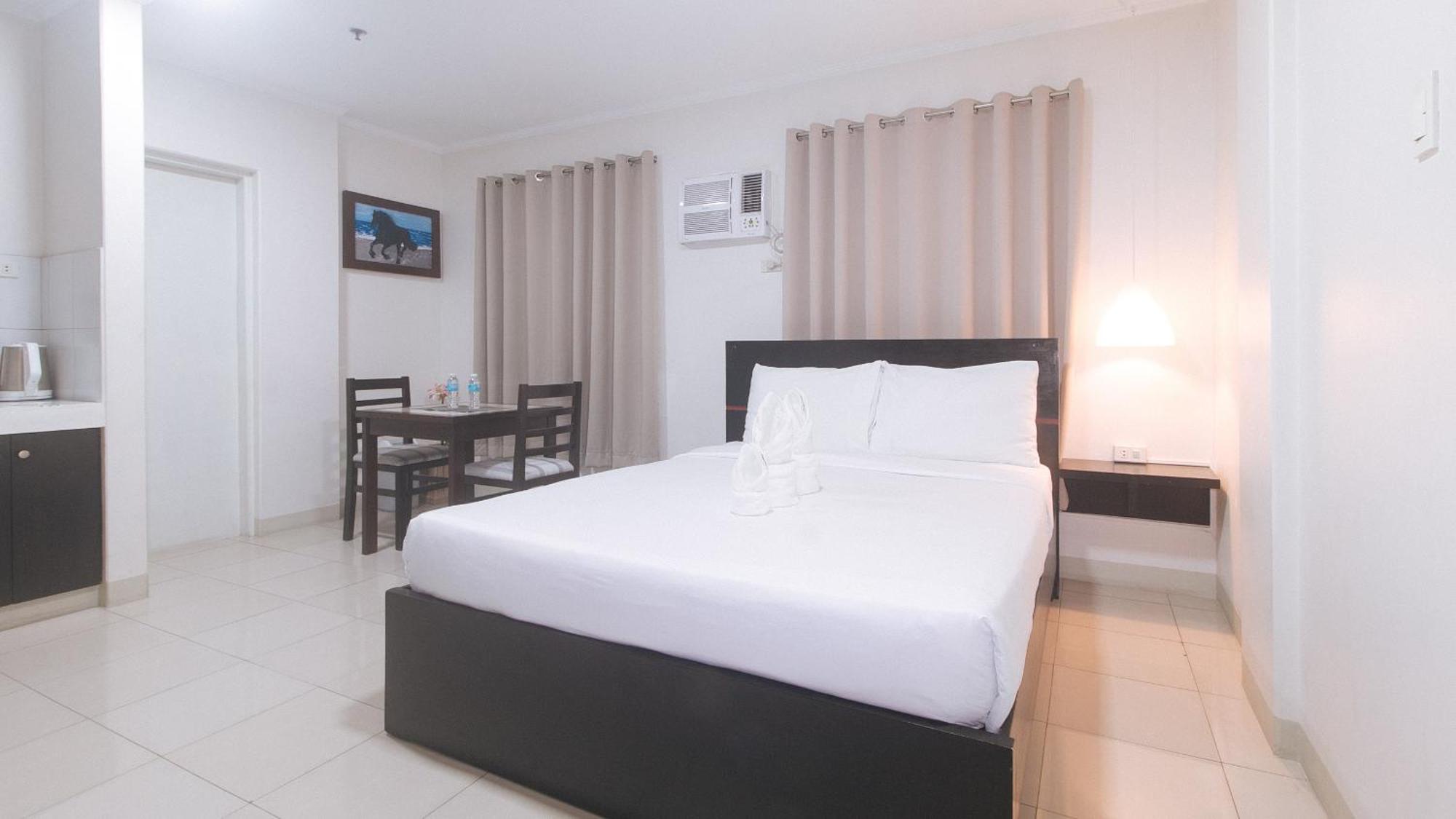 Urbanview At Evangelista Street Makati San Pedro Makati Eksteriør billede