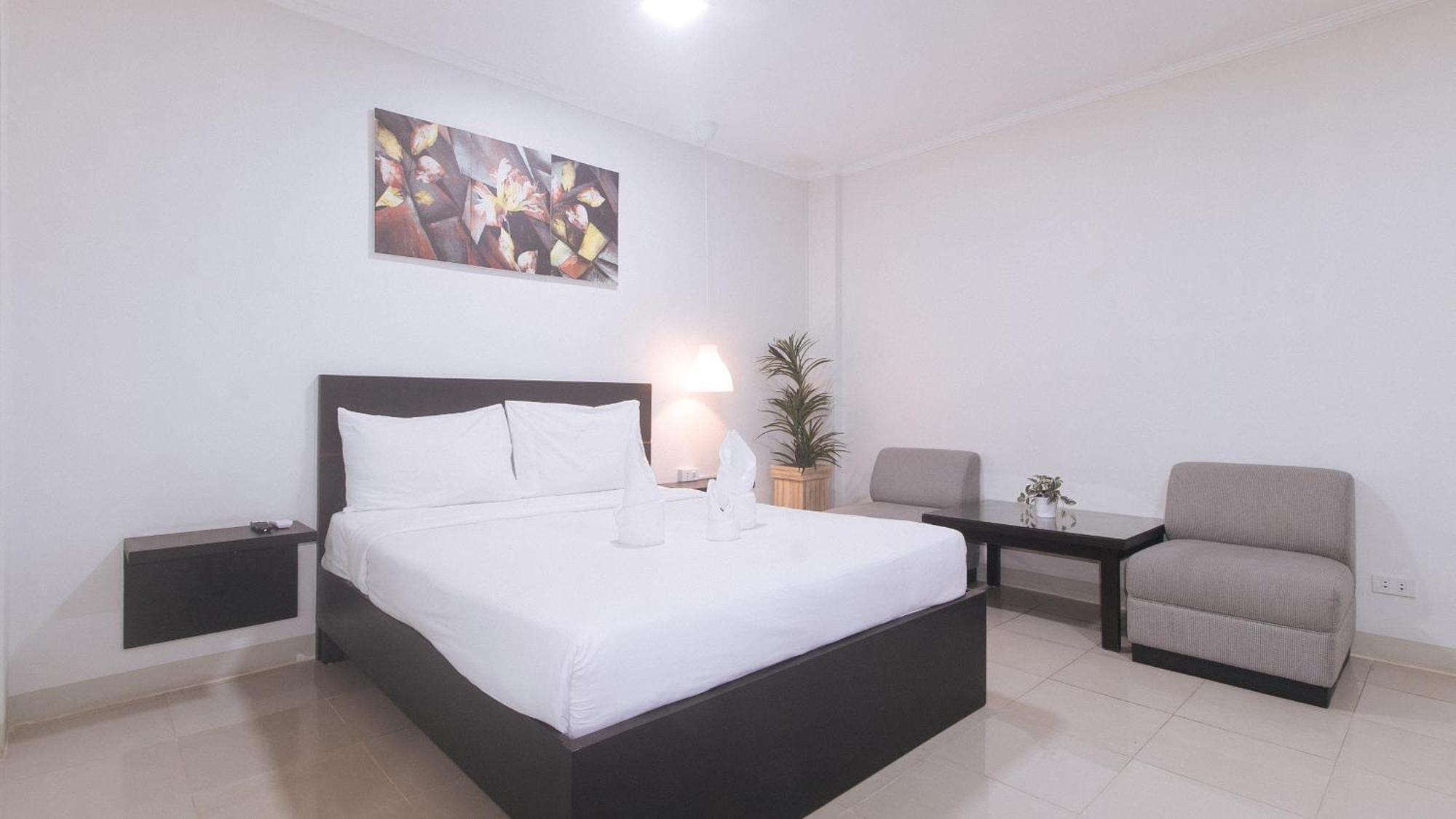 Urbanview At Evangelista Street Makati San Pedro Makati Eksteriør billede